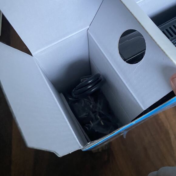 New Western Digital Easystore 4TB External USB 3.0 Desktop Hard Drive Backup - Picture 7 of 8